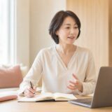 仕事で英語が必要になりビジネス英会話の学習を始める大人女性